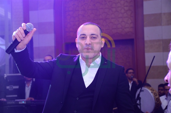 بالصور.. نجوم الغناء يتألقون فى حفل زفاف "أحمد وآية" بالصور.. نجوم الغناء يتألقون فى حفل زفاف "أحمد وآية"