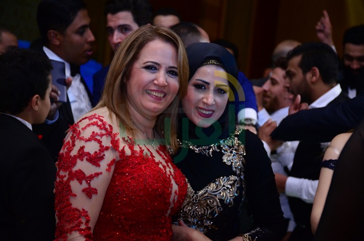 بالصور.. نجوم الغناء يتألقون فى حفل زفاف "أحمد وآية" بالصور.. نجوم الغناء يتألقون فى حفل زفاف "أحمد وآية"
