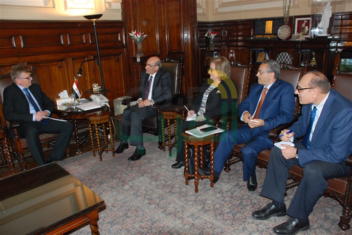 بالصور.. وزير الزراعة يستقبل رئيس وفد الاتحاد الأوروبي في مصر