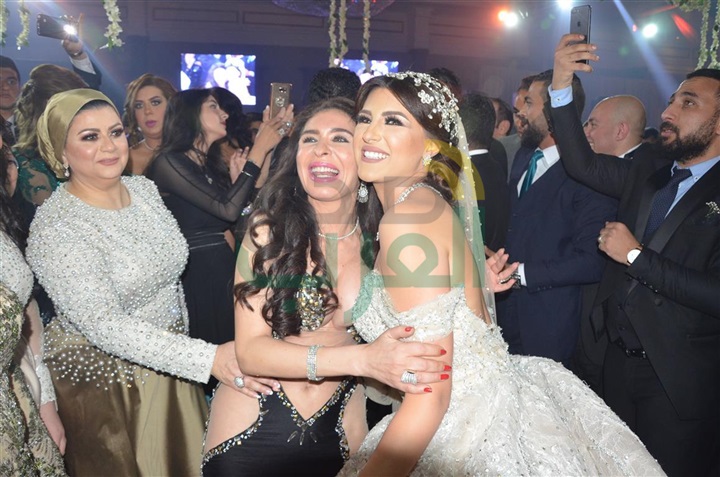 بالصور.. زفاف أسطوري لـ"كريم ورانيا" برعاية تامر وحماقى بالصور.. زفاف أسطوري لـ"كريم ورانيا" برعاية تامر وحماقى