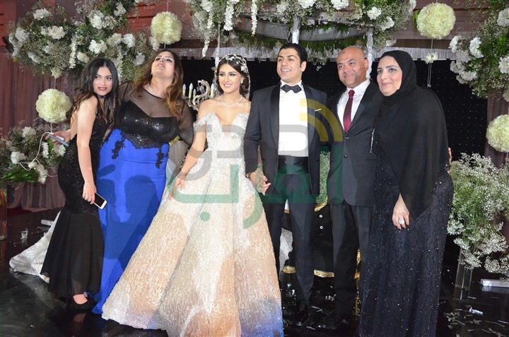 بالصور.. زفاف أسطوري لـ"كريم ورانيا" برعاية تامر وحماقى بالصور.. زفاف أسطوري لـ"كريم ورانيا" برعاية تامر وحماقى