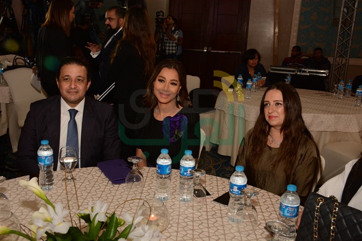 بالصور.. إلهام شاهين و لبلبة وهالة صدقي يدعمن مبادرة "الحبتور" بالصور.. إلهام شاهين و لبلبة وهالة صدقي يدعمن مبادرة "الحبتور"