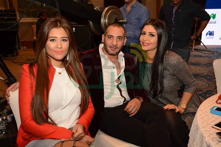 بالصور.. إلهام شاهين و لبلبة وهالة صدقي يدعمن مبادرة "الحبتور" بالصور.. إلهام شاهين و لبلبة وهالة صدقي يدعمن مبادرة "الحبتور"