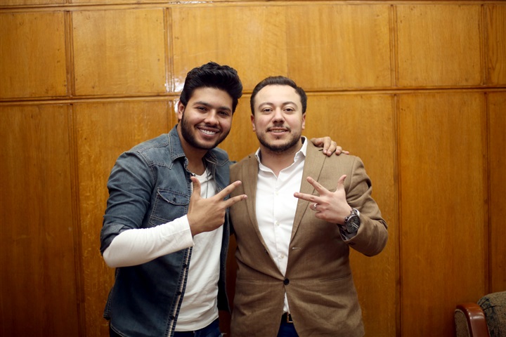 بالصور .. رامي جمال يغني أمام زوجته لأول مرة بحفل الصالة المغطاة بالصور .. رامي جمال يغني أمام زوجته لأول مرة بحفل الصالة المغطاة