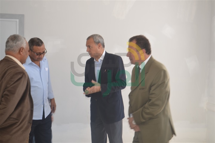 بالصور.. محافظ قنا يتفقد أعمال ترميم وصيانة مركز الحكيم لتأهيل المعاقين