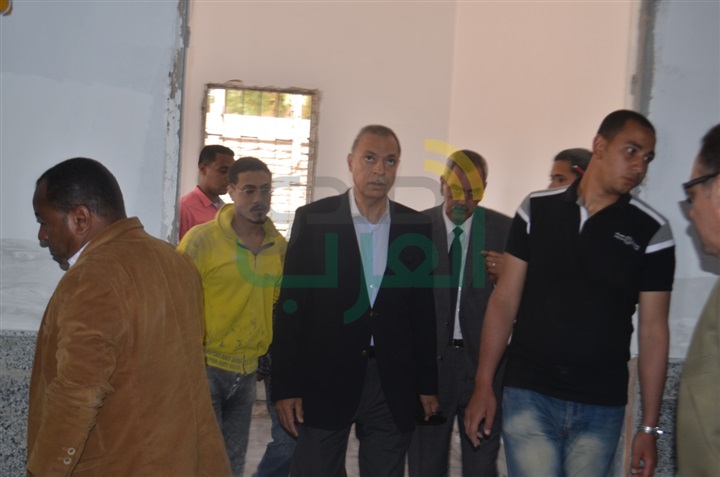 بالصور.. محافظ قنا يتفقد أعمال ترميم وصيانة مركز الحكيم لتأهيل المعاقين