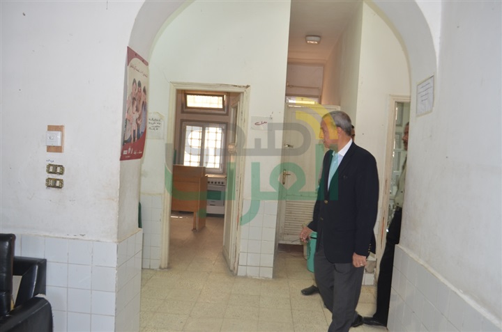 بالصور.. محافظ قنا يتفقد أعمال ترميم وصيانة مركز الحكيم لتأهيل المعاقين