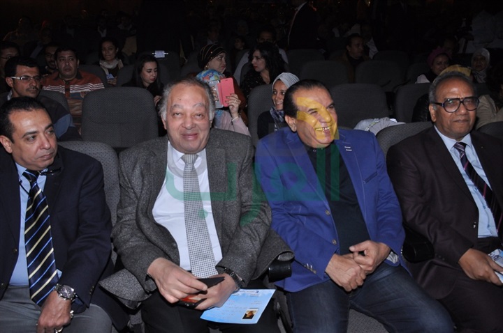 بالصور.. وزير الثقافة وخالد جلال يفتتحان مسرح السلام بعرض قواعد العشق الأربعون بالصور.. وزير الثقافة وخالد جلال يفتتحان مسرح السلام بعرض قواعد العشق الأربعون