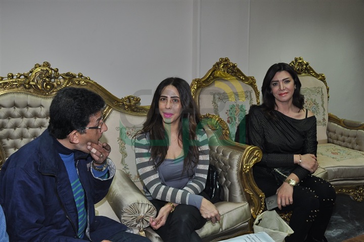 بالصور.. وزير الثقافة وخالد جلال يفتتحان مسرح السلام بعرض قواعد العشق الأربعون بالصور.. وزير الثقافة وخالد جلال يفتتحان مسرح السلام بعرض قواعد العشق الأربعون