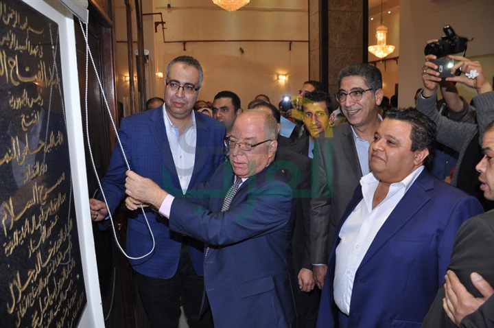 بالصور.. وزير الثقافة وخالد جلال يفتتحان مسرح السلام بعرض قواعد العشق الأربعون بالصور.. وزير الثقافة وخالد جلال يفتتحان مسرح السلام بعرض قواعد العشق الأربعون