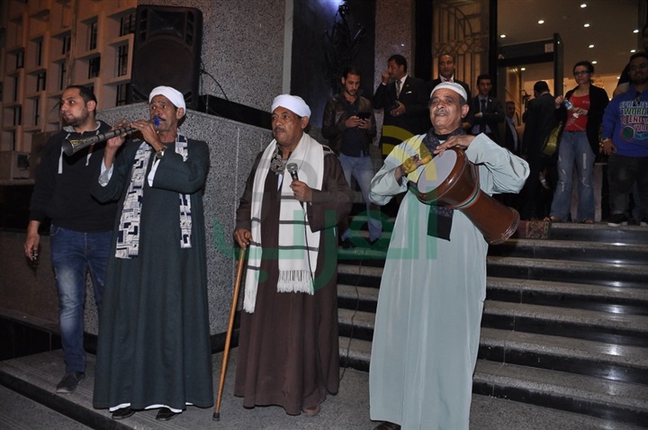 بالصور.. وزير الثقافة وخالد جلال يفتتحان مسرح السلام بعرض قواعد العشق الأربعون بالصور.. وزير الثقافة وخالد جلال يفتتحان مسرح السلام بعرض قواعد العشق الأربعون