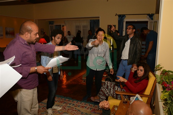 بالصور.. أشرف عبد الباقي يستكمل تصوير مسلسله الجديد بحضور "عائلة زيزو" بالصور.. أشرف عبد الباقي يستكمل تصوير مسلسله الجديد بحضور "عائلة زيزو"