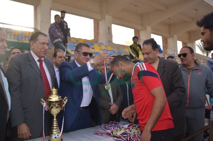 محافظ كفرالشيخ يشهد فوز فريق دسوق في نهائى تصفيات دورى مراكز الشباب