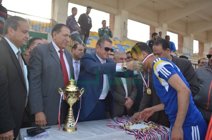 محافظ كفرالشيخ يشهد فوز فريق دسوق في نهائى تصفيات دورى مراكز الشباب