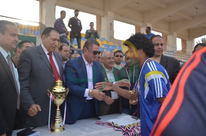 محافظ كفرالشيخ يشهد فوز فريق دسوق في نهائى تصفيات دورى مراكز الشباب