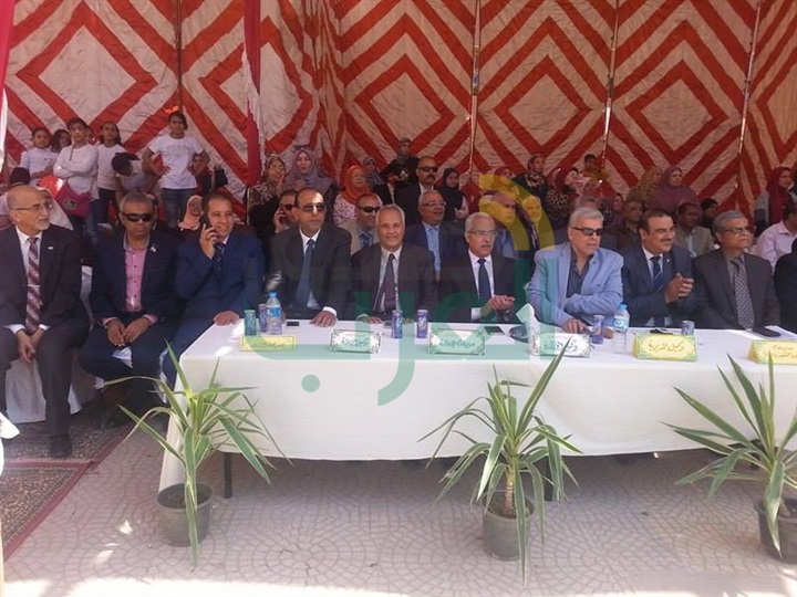 بالصور.. افتتاح معرض ختام الأنشطة الطلابية بإدارة بنها