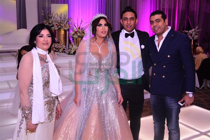 بالصور.. الليثي ودياب يشعلان زفاف "سمر" و"محمد" بحضور النجوم والمشاهير بالصور.. الليثي ودياب يشعلان زفاف "سمر" و"محمد" بحضور النجوم والمشاهير