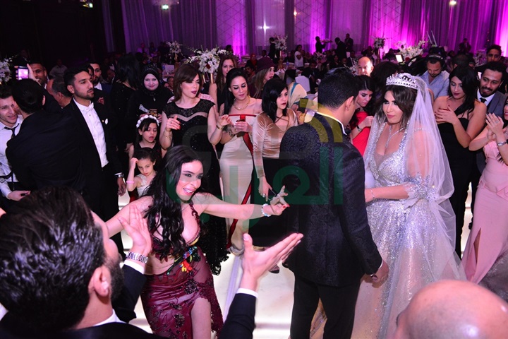 بالصور.. الليثي ودياب يشعلان زفاف "سمر" و"محمد" بحضور النجوم والمشاهير بالصور.. الليثي ودياب يشعلان زفاف "سمر" و"محمد" بحضور النجوم والمشاهير