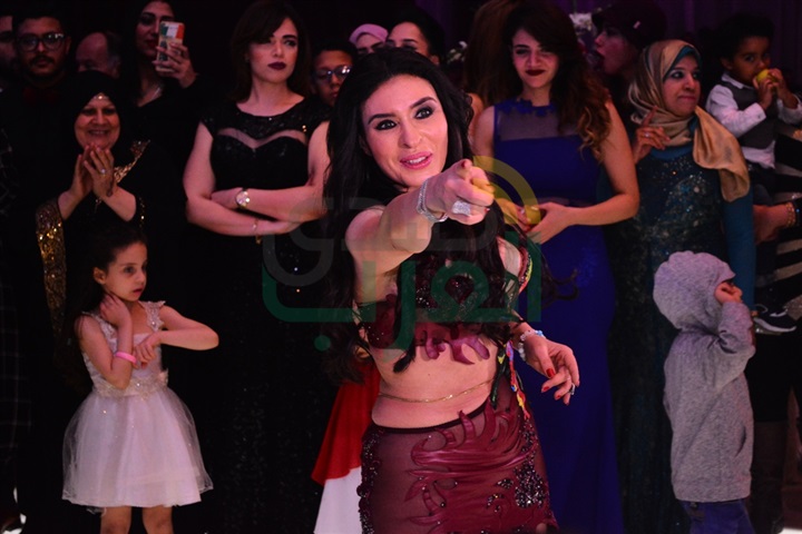 بالصور.. الليثي ودياب يشعلان زفاف "سمر" و"محمد" بحضور النجوم والمشاهير بالصور.. الليثي ودياب يشعلان زفاف "سمر" و"محمد" بحضور النجوم والمشاهير