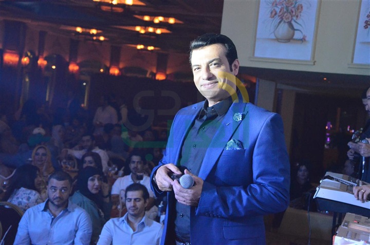 بالصور.. إيهاب توفيق يشعل أولى حفلاتة بالقاهرة بعد عودتة من تونس بالصور.. إيهاب توفيق يشعل أولى حفلاتة بالقاهرة بعد عودتة من تونس