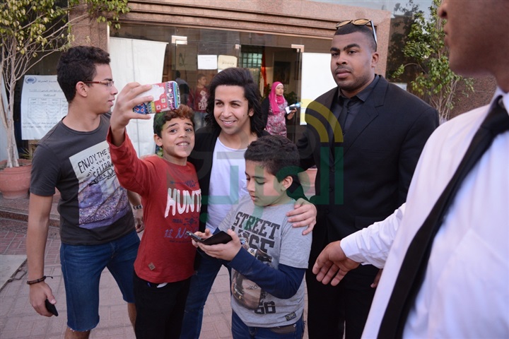 بالصور .. "بوي باند" يتألقون بحفلي "رمسيس كوليدج" و"دي لا سال" وسط الآلاف من الطلاب بالصور .. "بوي باند" يتألقون بحفلي "رمسيس كوليدج" و"دي لا سال" وسط الآلاف من الطلاب