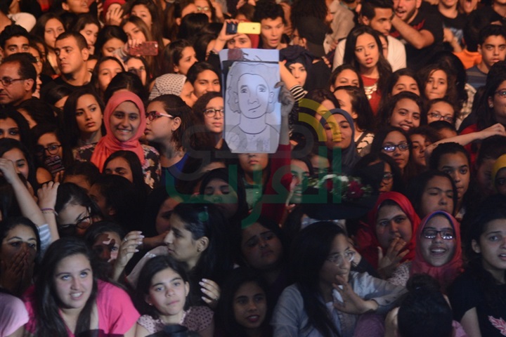بالصور .. "بوي باند" يتألقون بحفلي "رمسيس كوليدج" و"دي لا سال" وسط الآلاف من الطلاب بالصور .. "بوي باند" يتألقون بحفلي "رمسيس كوليدج" و"دي لا سال" وسط الآلاف من الطلاب
