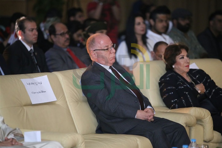 بالصور ..  تكريم نضال الشافعي وسامح حسين في حفل افتتاح مهرجان شرم الشيخ للمسرح الشبابي 