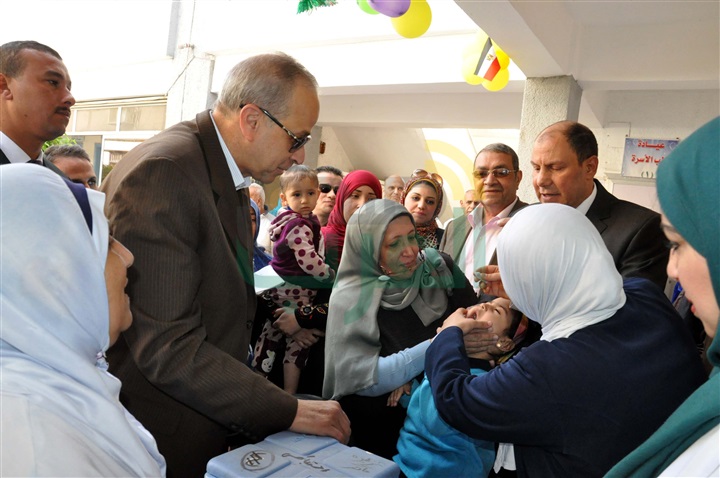 بالصور.. انطلاق حملة التطعيم ضد شلل الأطفال بالقليوبية