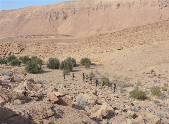 أبطال جيش الصمود يخوضون بإيمان ملحمة التحدي على سفح جبل الحلال أبطال جيش الصمود يخوضون بإيمان ملحمة التحدي على سفح جبل الحلال