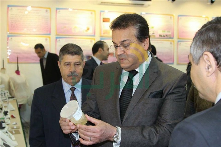 "عبدالغفار" يؤكد دعم الوزارة لجميع المراكز والمعاهد البحثية فى مصر