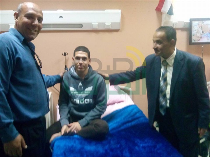 بالصور..طلاب كفر الشيخ يزورون مصابي العمليات الإرهابية بالمستشفي العسكري