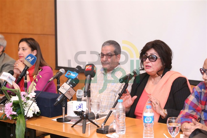 بالصور.. ندوة كرم مطاوع ضمن مهرجان شرم الشيخ للمسرح الشبابي بالصور.. ندوة كرم مطاوع ضمن مهرجان شرم الشيخ للمسرح الشبابي
