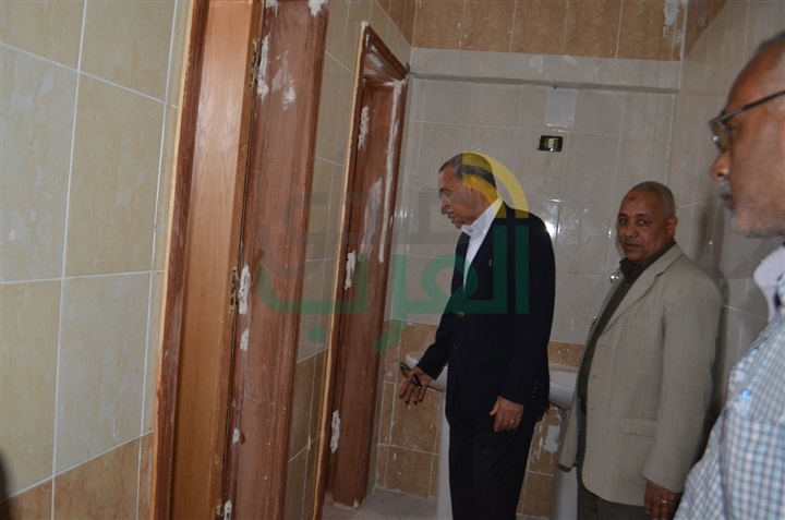 بالصور.. محافظ قنا يتفقد المقر الجديد لمجلس المدينة