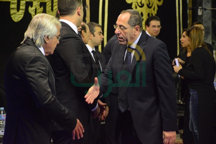 بالصور.. ‎توافد نجوم الفن لعزاء والدة الإعلامية بوسي شلبي