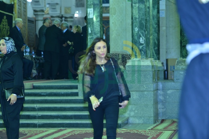 بالصور .. انتهاء عزاء والدة الإعلاميه بوسى شلبى