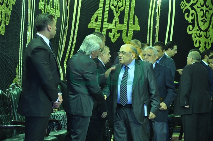 بالصور .. انتهاء عزاء والدة الإعلاميه بوسى شلبى