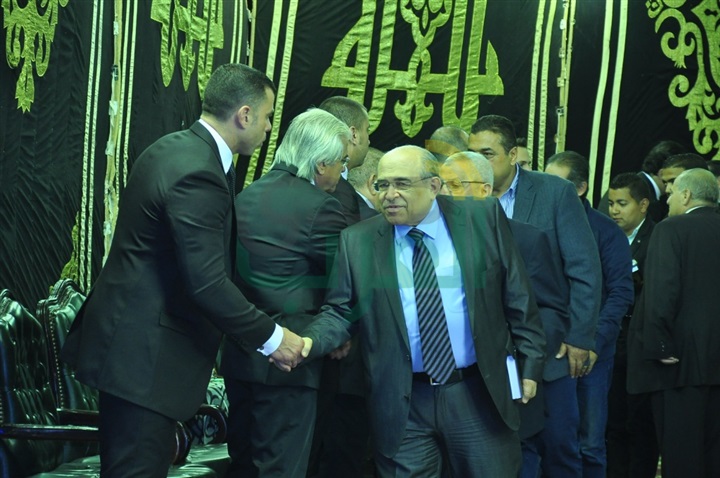 بالصور .. انتهاء عزاء والدة الإعلاميه بوسى شلبى