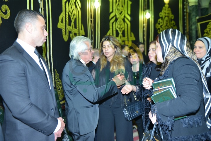 بالصور .. انتهاء عزاء والدة الإعلاميه بوسى شلبى