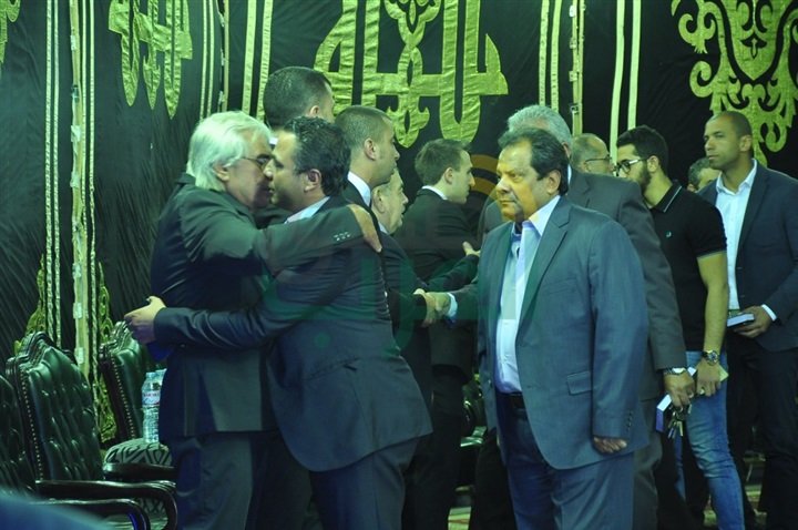بالصور .. انتهاء عزاء والدة الإعلاميه بوسى شلبى