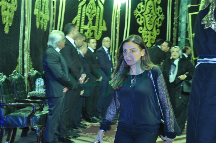 بالصور .. انتهاء عزاء والدة الإعلاميه بوسى شلبى