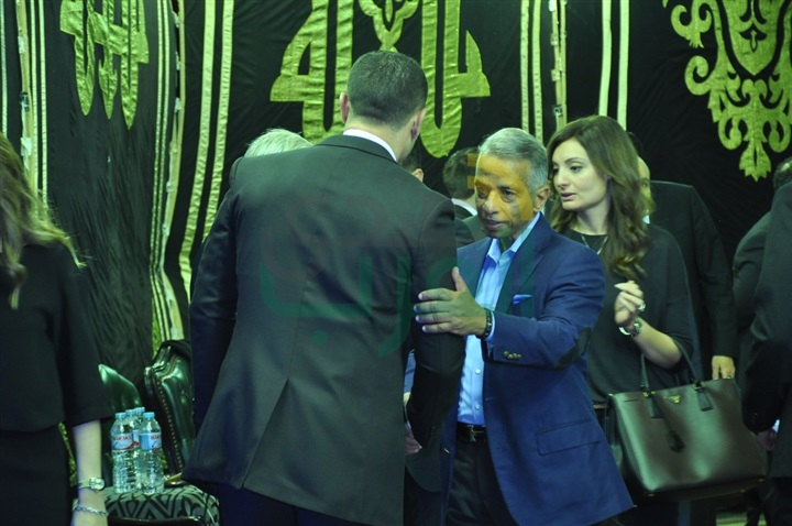 بالصور .. انتهاء عزاء والدة الإعلاميه بوسى شلبى