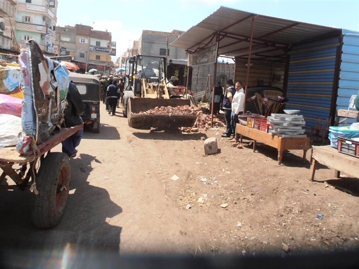 بالصور .. حملة مكبرة لإزالة الإشغالات في الحامول بكفر الشيخ