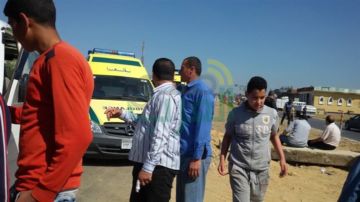 بالأسماء والصور.. إصابة 5 أشخاص في حادث تصادم بكفر الشيخ