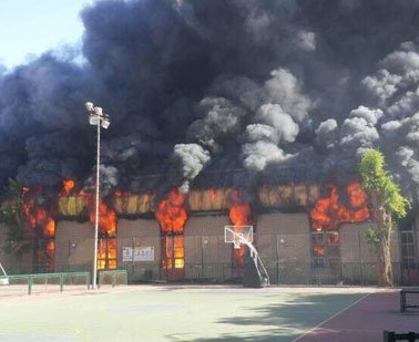 بالصور.. حريق هائل في صالة الجمباز التابعة لنادي الجزيرة