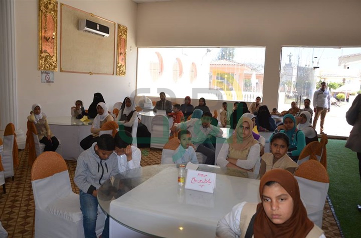 بالصور.. محافظ كفر الشيخ  يكرم 312 طالبًا في احتفالية التربية والتعليم بيوم اليتم