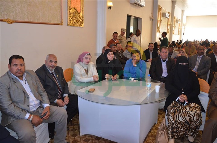 بالصور.. محافظ كفر الشيخ  يكرم 312 طالبًا في احتفالية التربية والتعليم بيوم اليتم