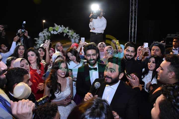 بالصور .. حفل زفاف "كارمن سليمان" بحضور النجوم بالصور .. حفل زفاف "كارمن سليمان" بحضور النجوم