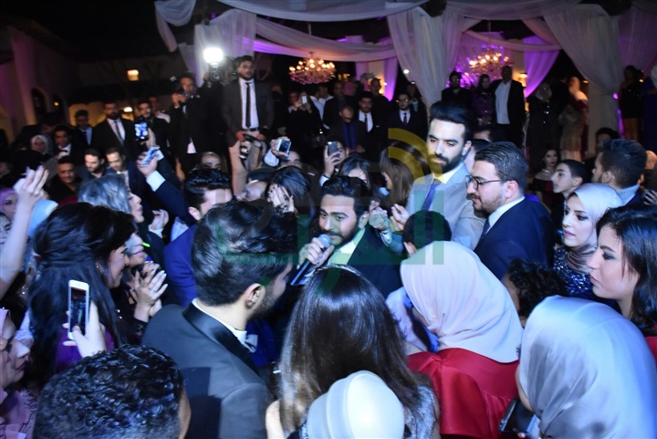 بالصور .. حفل زفاف "كارمن سليمان" بحضور النجوم بالصور .. حفل زفاف "كارمن سليمان" بحضور النجوم