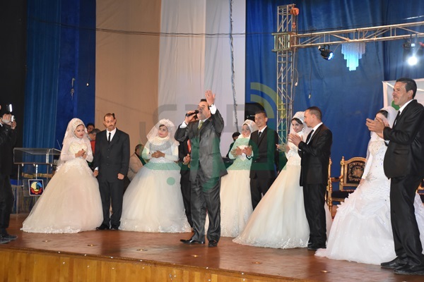 بالصور نادية عبده تشهد حفل الزفاف الجماعى للأيتام وتكريم الأمهات المثاليات