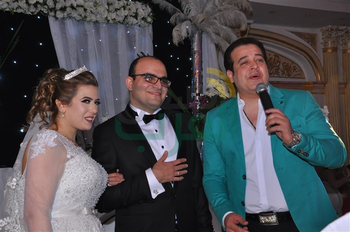 بالصور .. طارق عبد الحليم وعمرو الجزار يشعلان زفاف انجي ومحمد بالصور .. طارق عبد الحليم وعمرو الجزار يشعلان زفاف انجي ومحمد